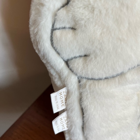 ZARA Home Peanuts Snoopy Stuff Plush Pillow - Picture 3 of 8